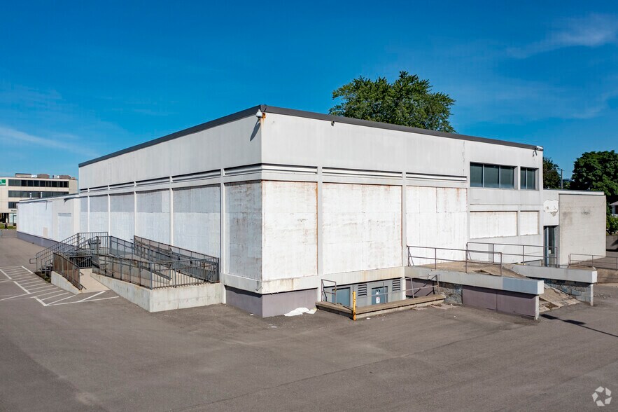 5500 Dundas St W, Toronto, ON for sale - Primary Photo - Image 1 of 1