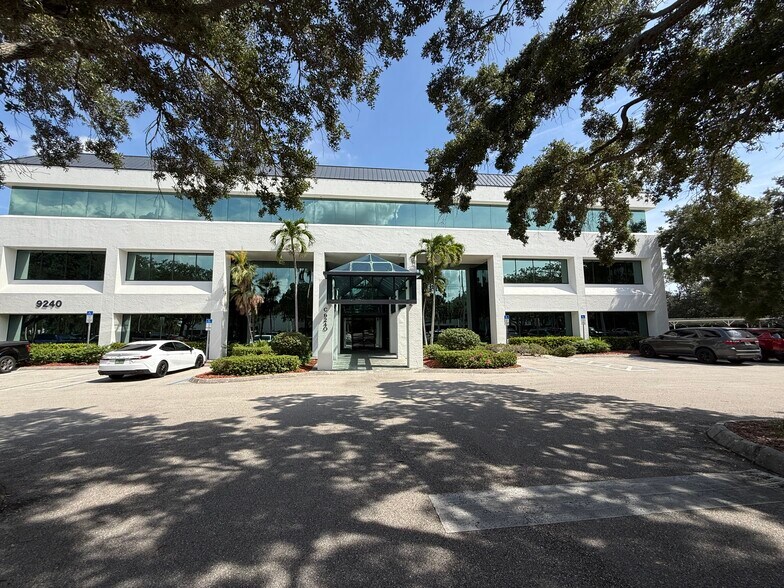 9240 Bonita Beach Rd, Bonita Springs, FL à louer - Photo du bâtiment - Image 2 de 33