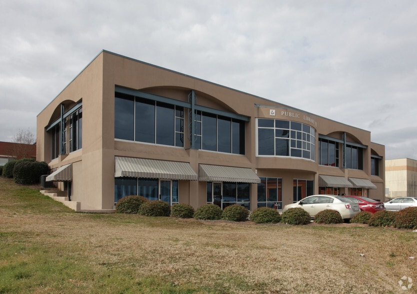 110 Holiday Dr, Macon-Bibb, GA à vendre - Photo du bâtiment - Image 2 de 7