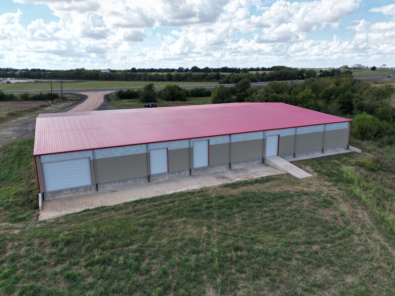 16832 US 290 W hwy, Burton, TX for sale - Building Photo - Image 3 of 4