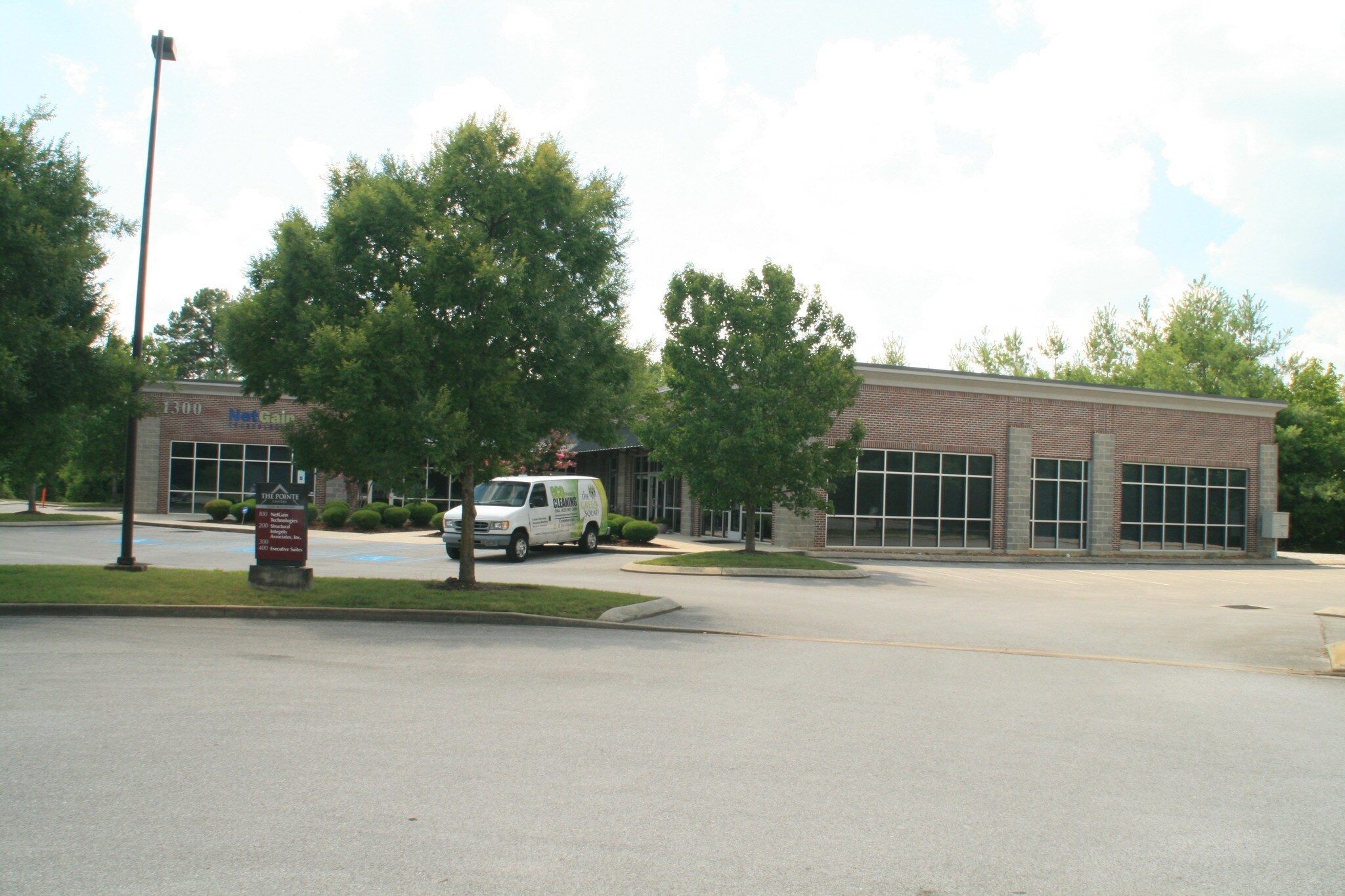 1300 Premier Dr, Chattanooga, TN for lease Primary Photo- Image 1 of 11