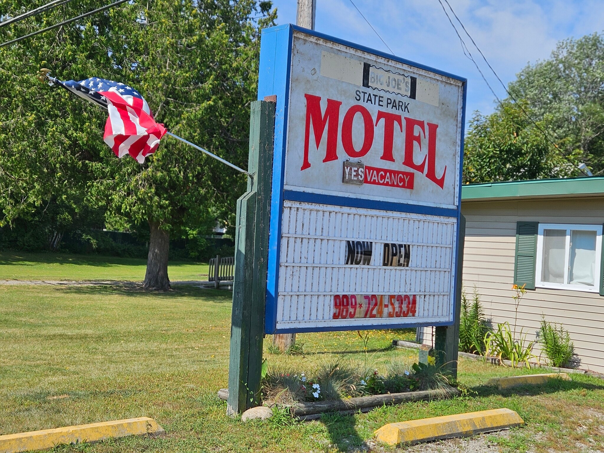 272 S US 23, Harrisville, MI for sale Primary Photo- Image 1 of 6