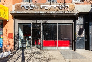 Plus de détails pour 709 Fulton St, Brooklyn, NY - Commerce de détail à louer