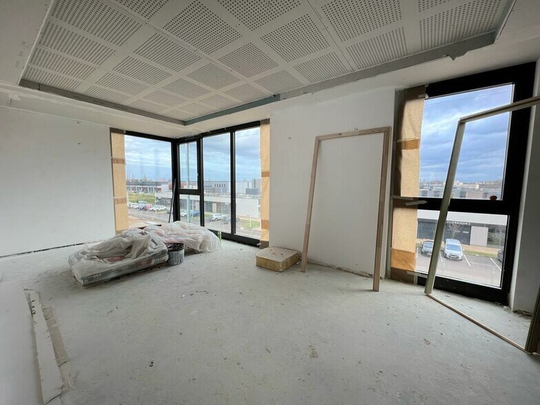 Office in Strasbourg for lease - Building Photo - Image 3 of 11