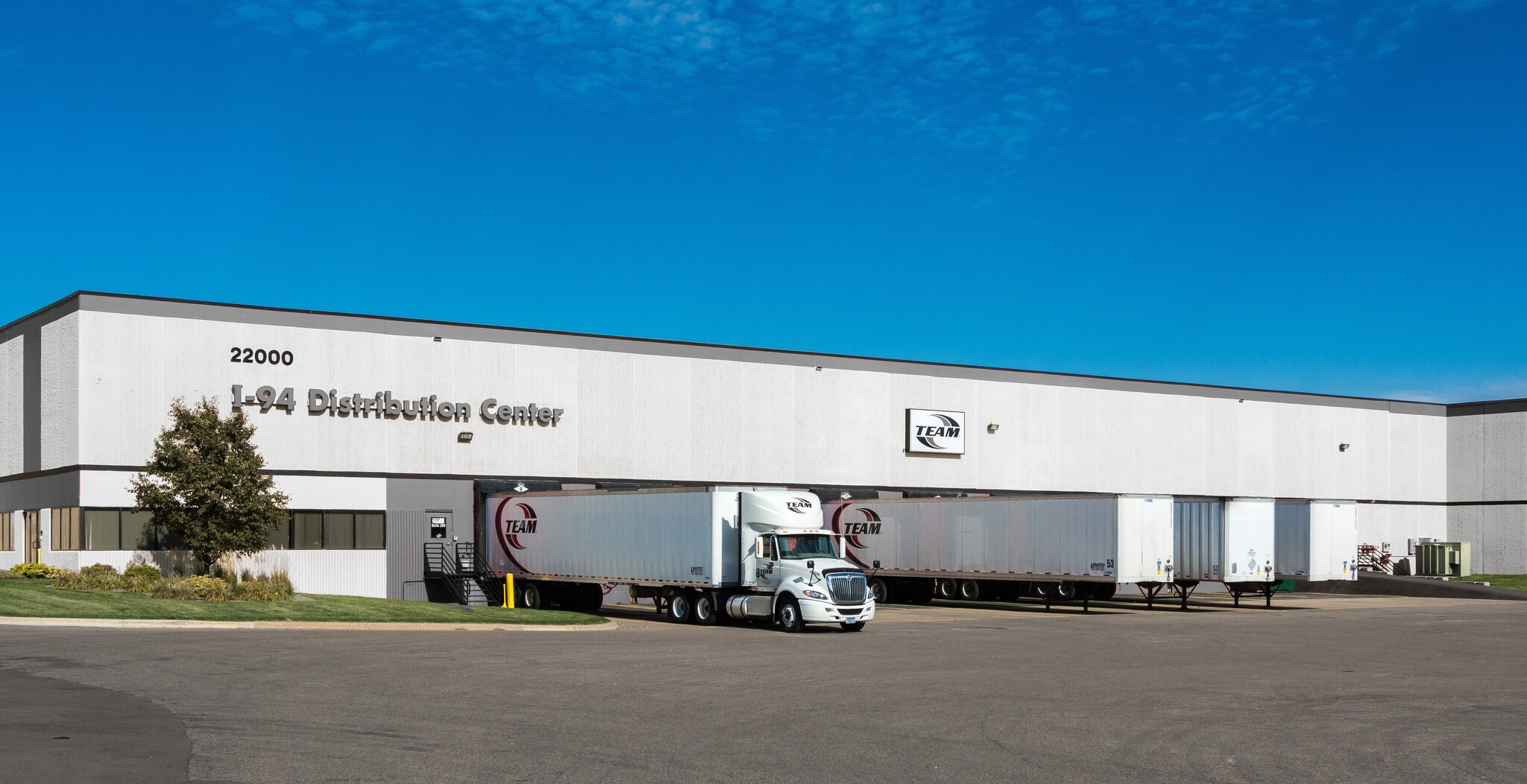 22000 Industrial Blvd, Rogers, MN for lease Primary Photo- Image 1 of 5