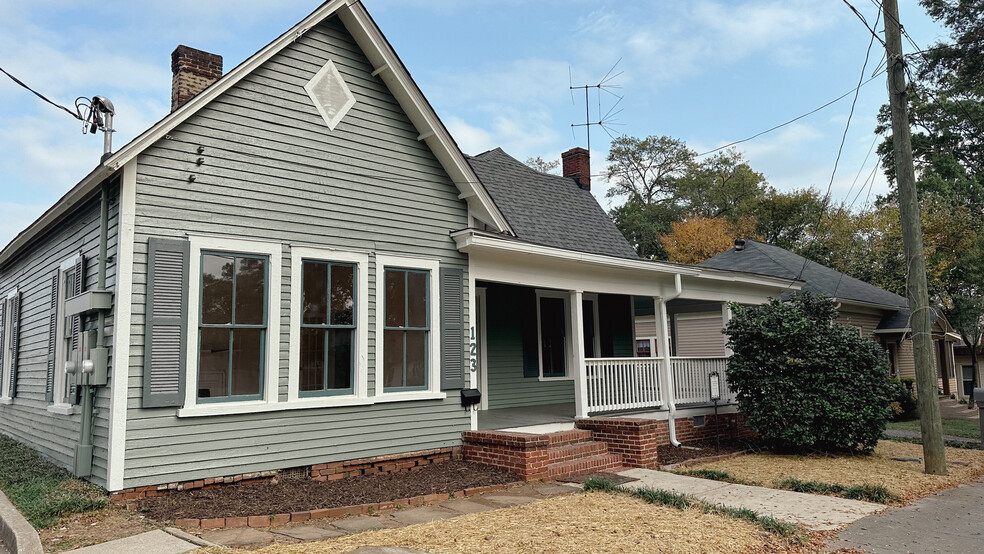 123 Leake St, Cartersville, GA à louer - Photo du bâtiment - Image 1 de 10