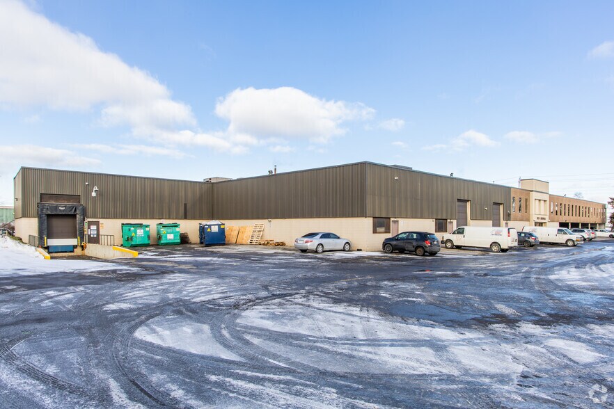 1926 Merivale Rd, Nepean, ON à louer - Photo du bâtiment - Image 3 de 3