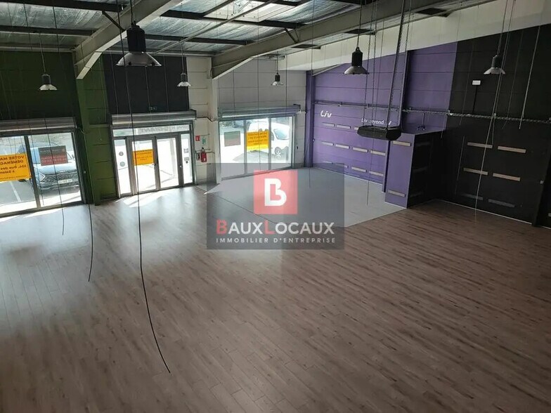 Retail in Salon-de-Provence for lease - Interior Photo - Image 3 of 4