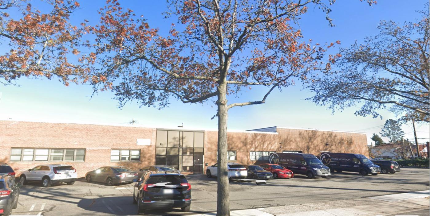 174-180 Miller Pl, Hicksville, NY for lease Building Photo- Image 1 of 2