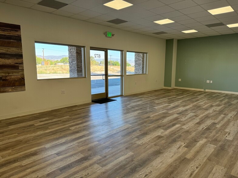 872 Cottonwood Ln, Fernley, NV à louer - Photo intérieure - Image 2 de 32