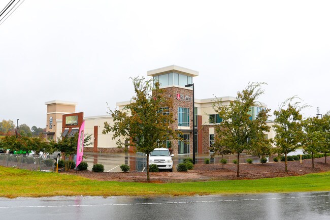 More details for 401 Langtree Rd, Mooresville, NC - Office for Lease