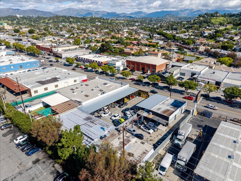 2346 N San Fernando Rd, Los Angeles, CA à louer - Photo principale - Image 1 de 16