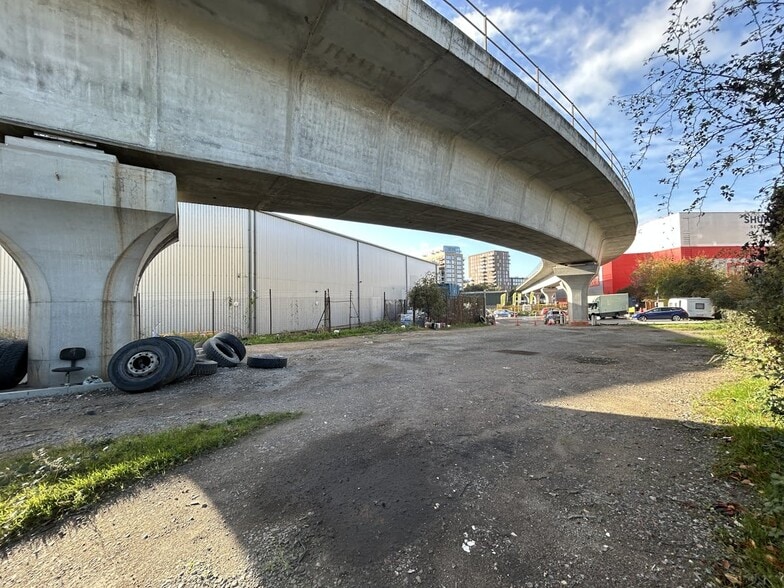 Oriental Way, Londres à louer - Photo du bâtiment - Image 2 de 3