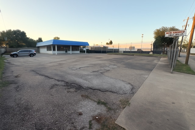 1731 Bingle Rd, Houston, TX for lease - Building Photo - Image 2 of 6