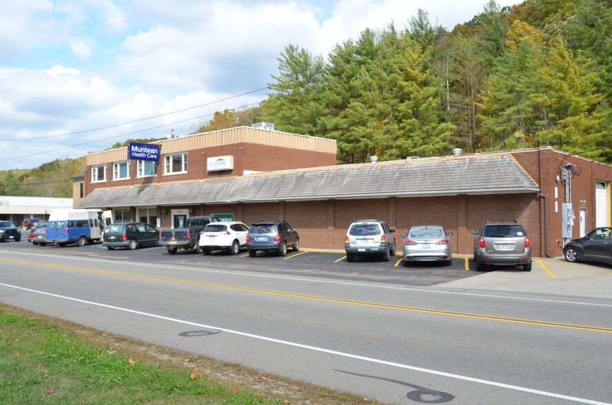 141 Columbus Rd, Athens, OH for lease - Building Photo - Image 3 of 14