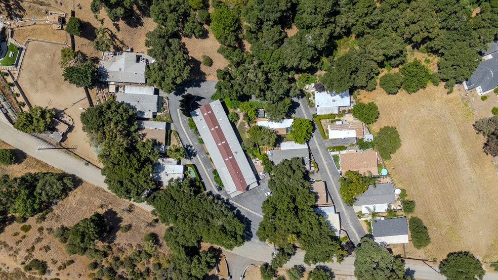 1667 Las Virgenes Canyon Rd, Calabasas, CA à vendre - Photo du bâtiment - Image 2 de 18