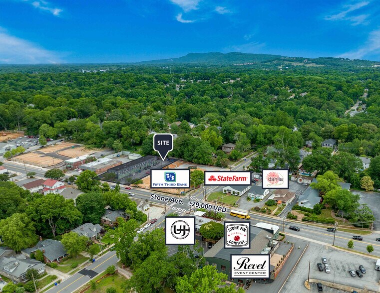 217 E Stone Ave, Greenville, SC à vendre - Photo du bâtiment - Image 2 de 10