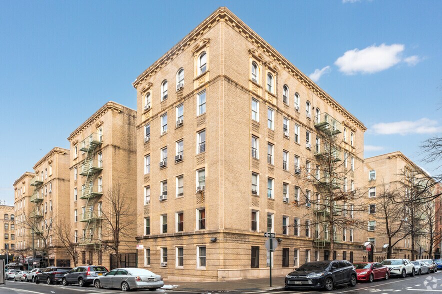 811 Walton Ave, Bronx, NY à louer - Photo principale - Image 1 de 30