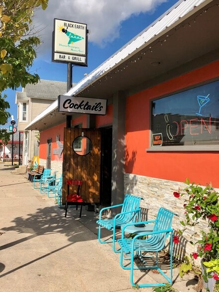 1031 Mills St, Black Earth, WI for sale - Building Photo - Image 2 of 22