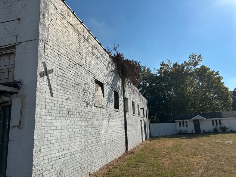 710 Scenic Hwy, Baton Rouge, LA à vendre - Photo du bâtiment - Image 2 de 18