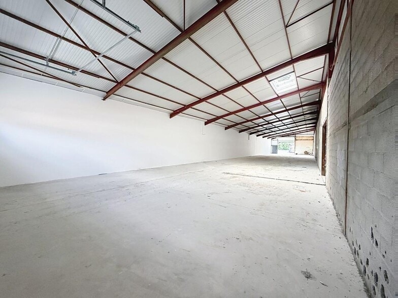 5 Rue Des Maisons Neuves, Belleville-en-Beaujolais for sale - Interior Photo - Image 2 of 8