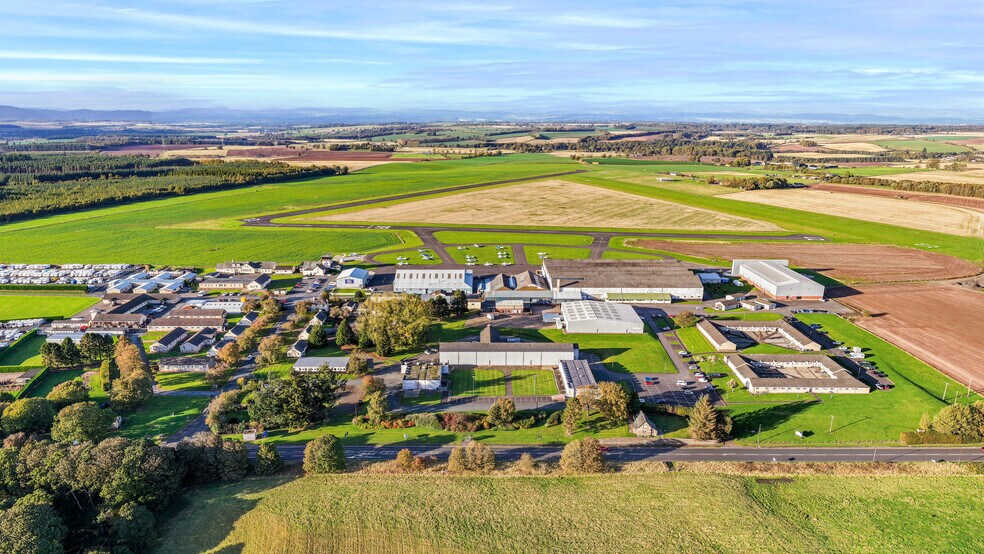 Hangar 4, Scone à louer - Photo du bâtiment - Image 2 de 9
