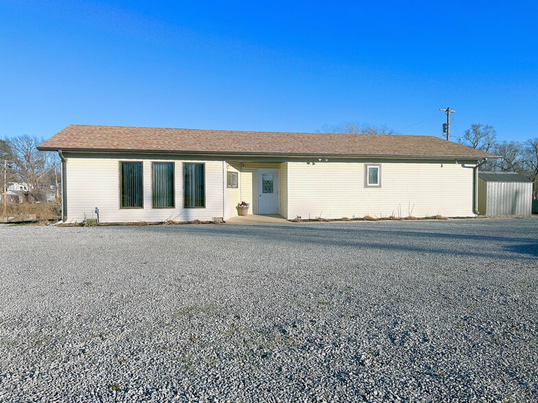 418 S 14th St, Wymore, NE for sale - Building Photo - Image 2 of 33