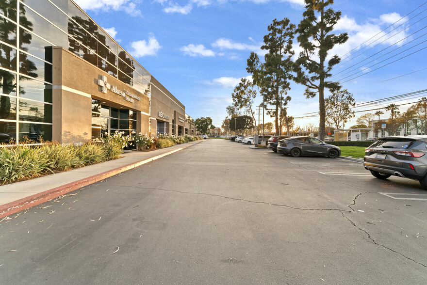 17232 Red Hill Ave, Irvine, CA for lease - Building Photo - Image 3 of 57