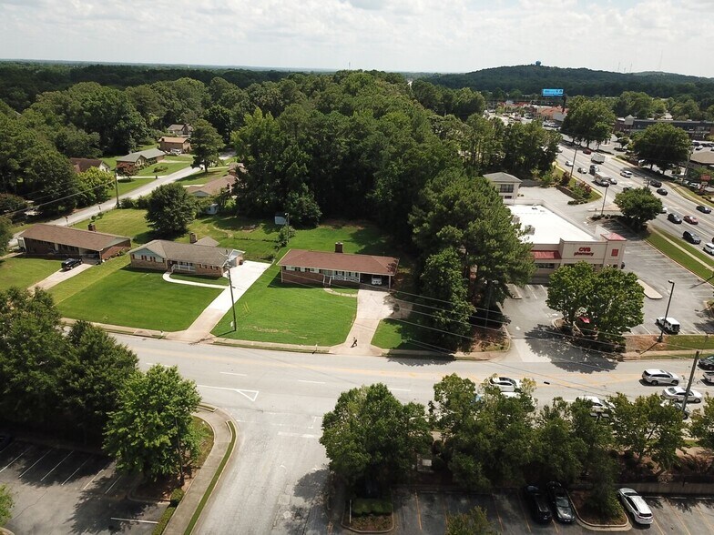 2260 Pinehurst Rd, Snellville, GA à vendre - Photo du bâtiment - Image 2 de 4