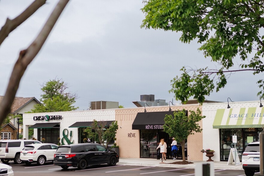 755-795 E Lake St, Wayzata, MN for lease - Building Photo - Image 3 of 13