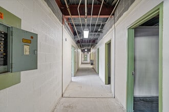 26 Sears Way, West Springfield, MA à louer Photo du bâtiment- Image 2 de 2