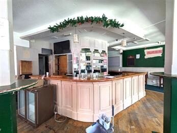 74 Cowbridge Rd E, Cardiff for sale - Interior Photo - Image 3 of 7