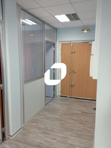 23 Avenue Doyen Louis Weil, Grenoble for lease - Interior Photo - Image 3 of 7