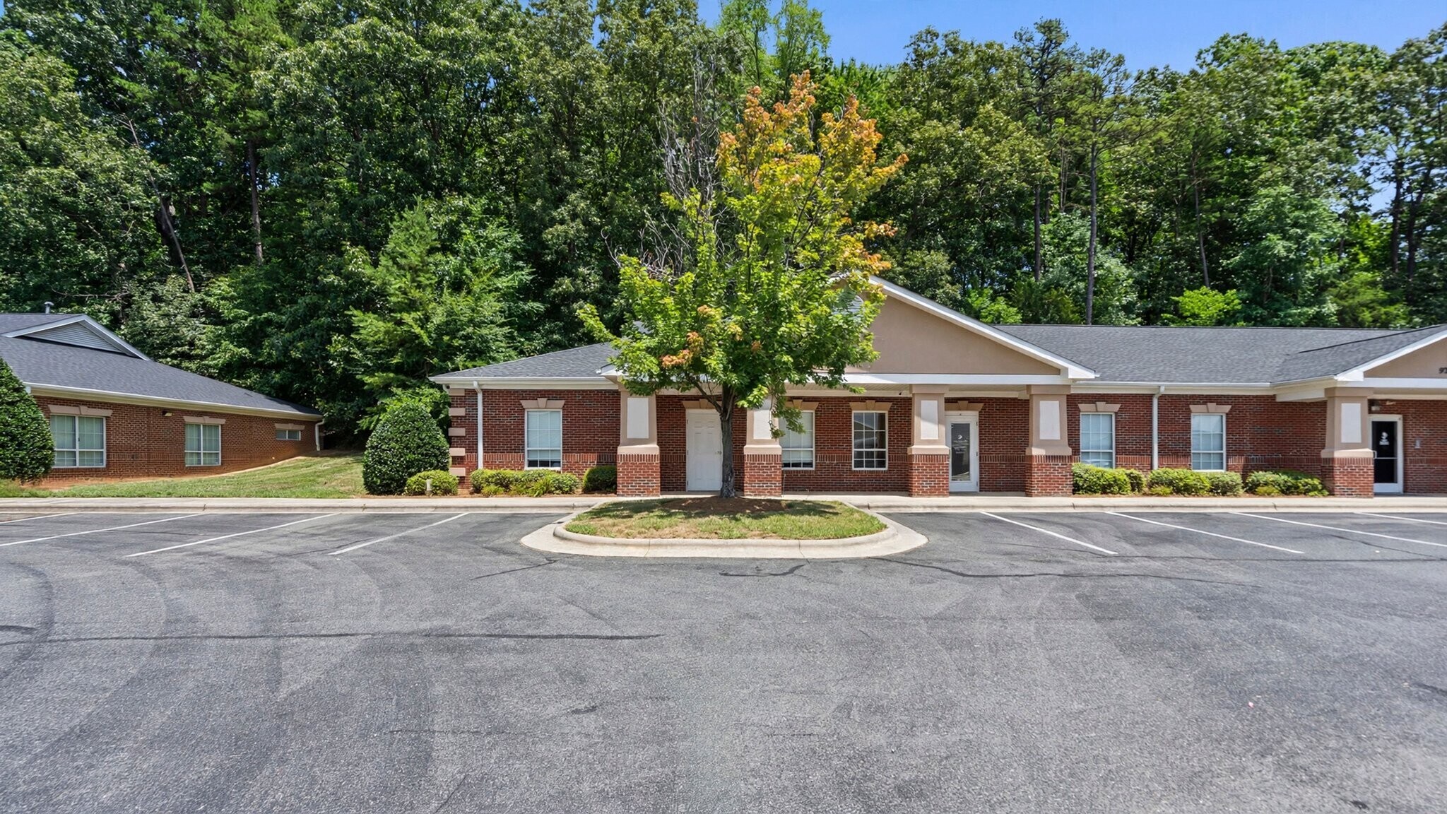 9719 Northeast Pky, Matthews, NC for lease Interior Photo- Image 1 of 21