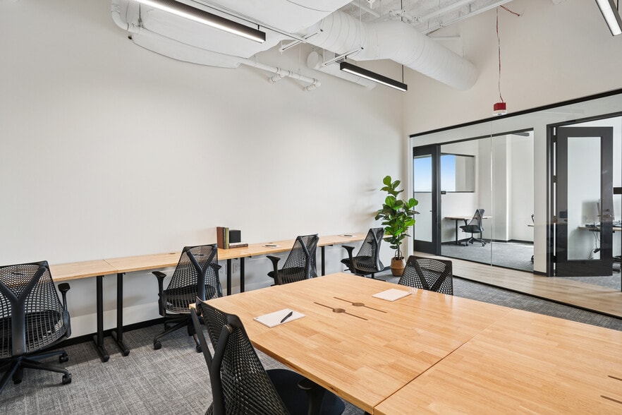 1950 University Ave, East Palo Alto, CA for lease - Interior Photo - Image 3 of 14