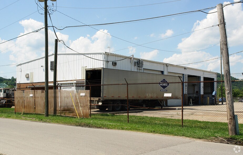 10 Independent Ave, Nitro, WV à louer - Photo du bâtiment - Image 2 de 4