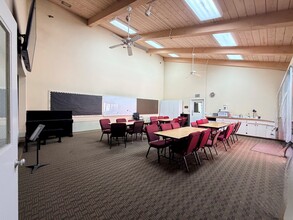 858 University Ave, Los Altos, CA for lease Interior Photo- Image 1 of 12