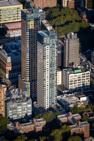 More details for 309 Gold St, Brooklyn, NY - Retail for Lease