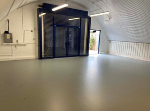 Winchelsea Rd, London for lease Interior Photo- Image 2 of 2