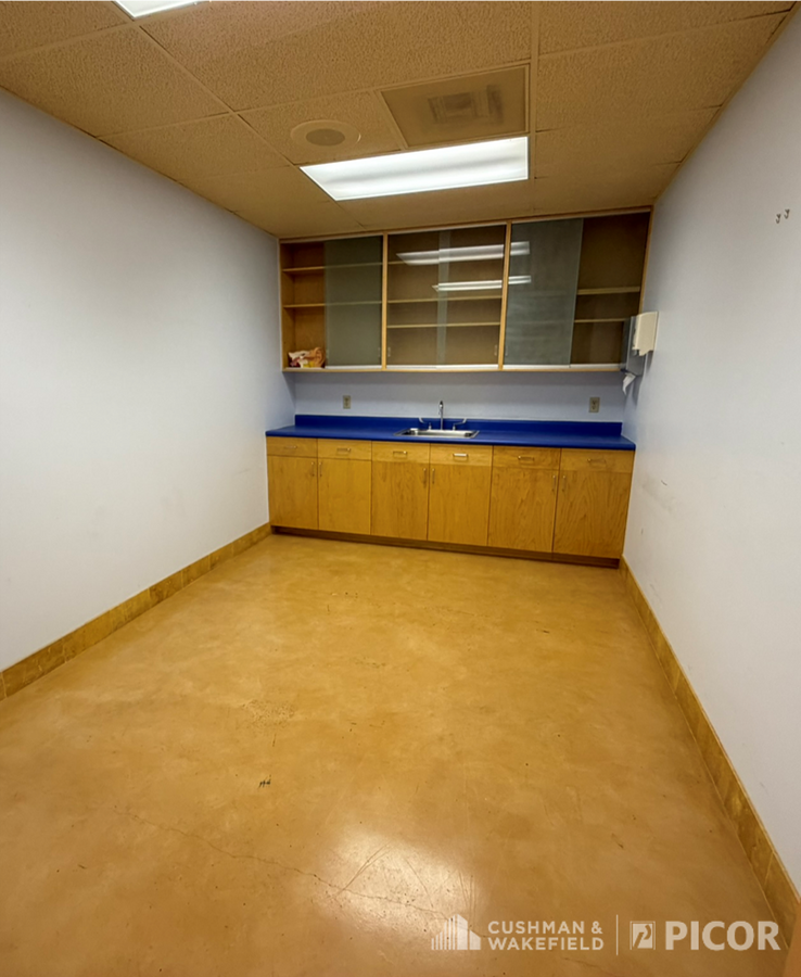 1980 W Hospital Dr, Tucson, AZ 85704 - Unit 204 -  - Interior Photo - Image 2 of 9