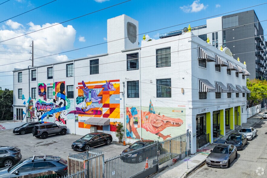 114-120 NW 25th St, Miami, FL à louer - Photo du bâtiment - Image 1 de 4