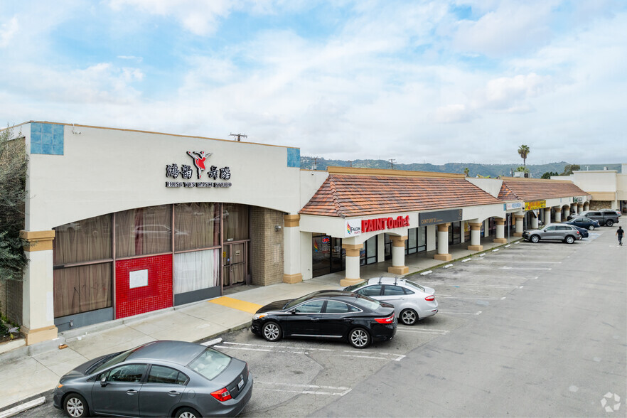 15860-15882 Gale Ave, Hacienda Heights, CA for lease - Primary Photo - Image 1 of 2