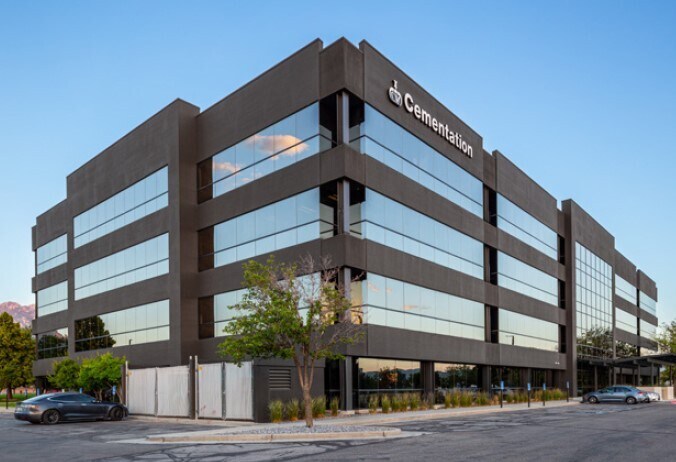 10150 Centennial Pky, Sandy, UT à louer - Photo du bâtiment - Image 3 de 7