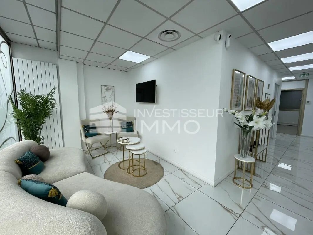 Commerce de détail dans Saint-Maur-des-Fossés à louer Photo intérieure- Image 1 de 5