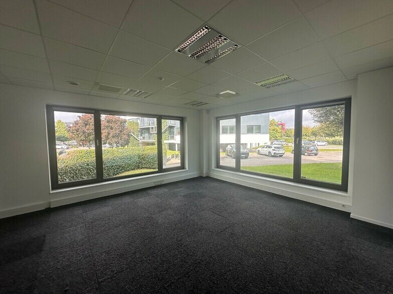 Office in Schiltigheim for lease - Building Photo - Image 2 of 6