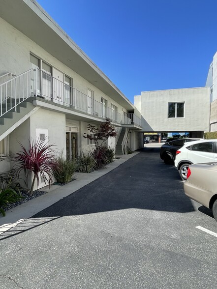 2346 Westwood Blvd, Los Angeles, CA for lease - Building Photo - Image 2 of 6