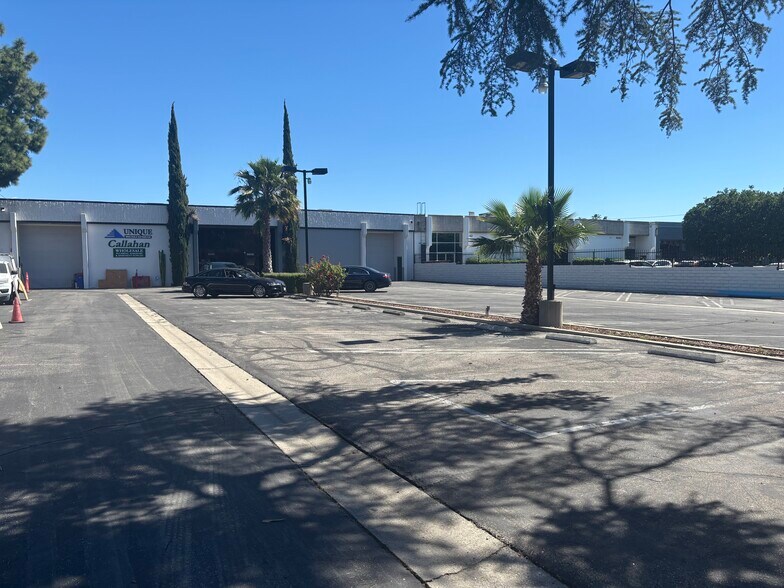 6656 Valjean Ave, Van Nuys, CA à louer - Photo du bâtiment - Image 1 de 7