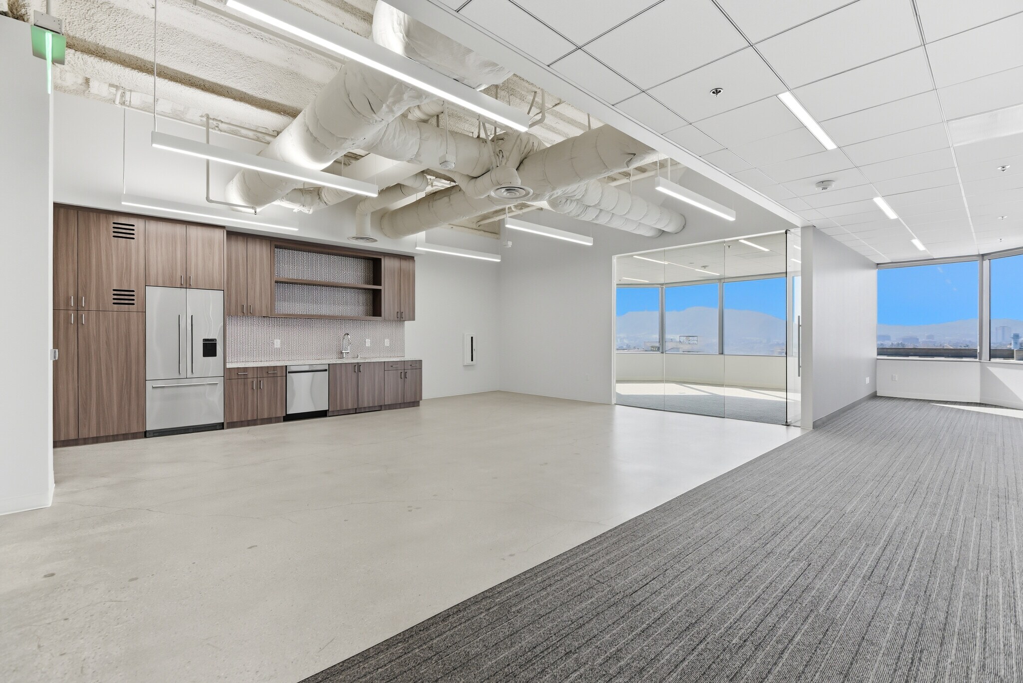 333 N Glenoaks Blvd, Burbank, CA à louer Photo intérieure- Image 1 de 3