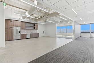 333 N Glenoaks Blvd, Burbank, CA à louer Photo intérieure- Image 1 de 3