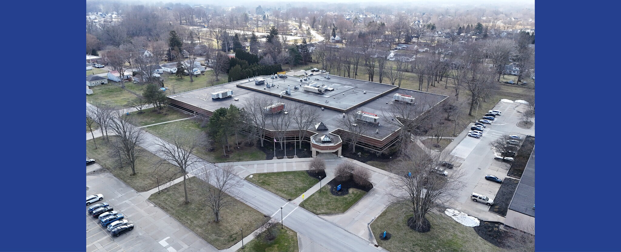 300 Nordson Dr, Amherst, OH à vendre Photo du bâtiment- Image 1 de 7